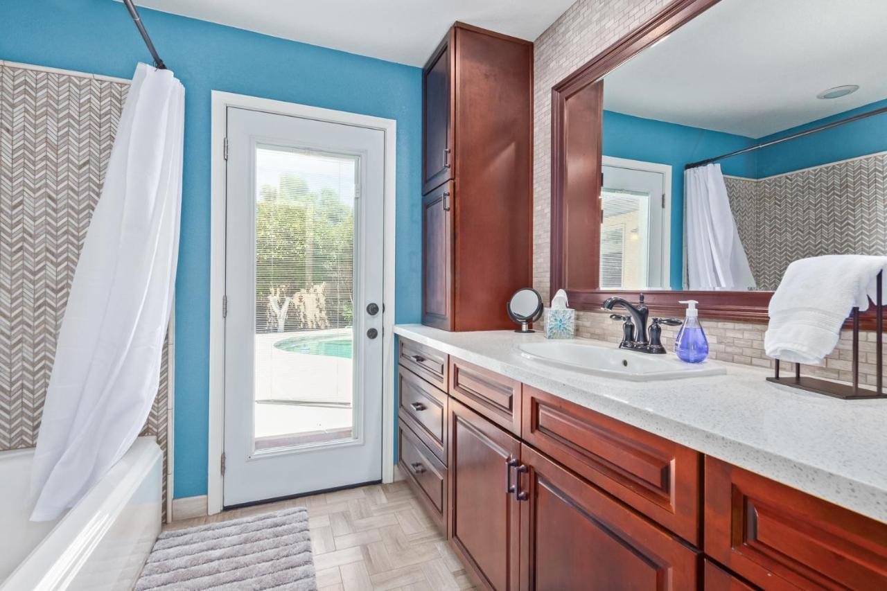 Retreat At Pebble Beach Темпе Экстерьер фото