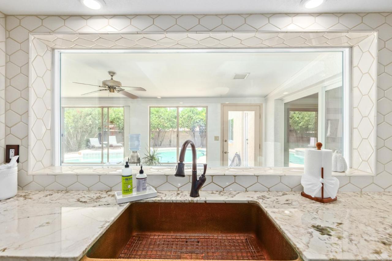 Retreat At Pebble Beach Темпе Экстерьер фото